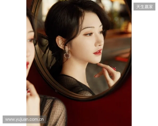 👀穿着热刺球衣！王钰栋与U22国足队友鲍盛鑫、蒯纪闻合影