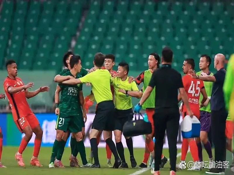 媒体人评国安：前25分钟打出了希望的足球风格，加强了前场逼抢